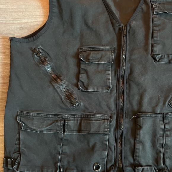 PACSUN- MENS BLACK UTILITY VEST - Picture 4 of 7